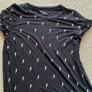 Torrid black lightning bolt shirt size 0